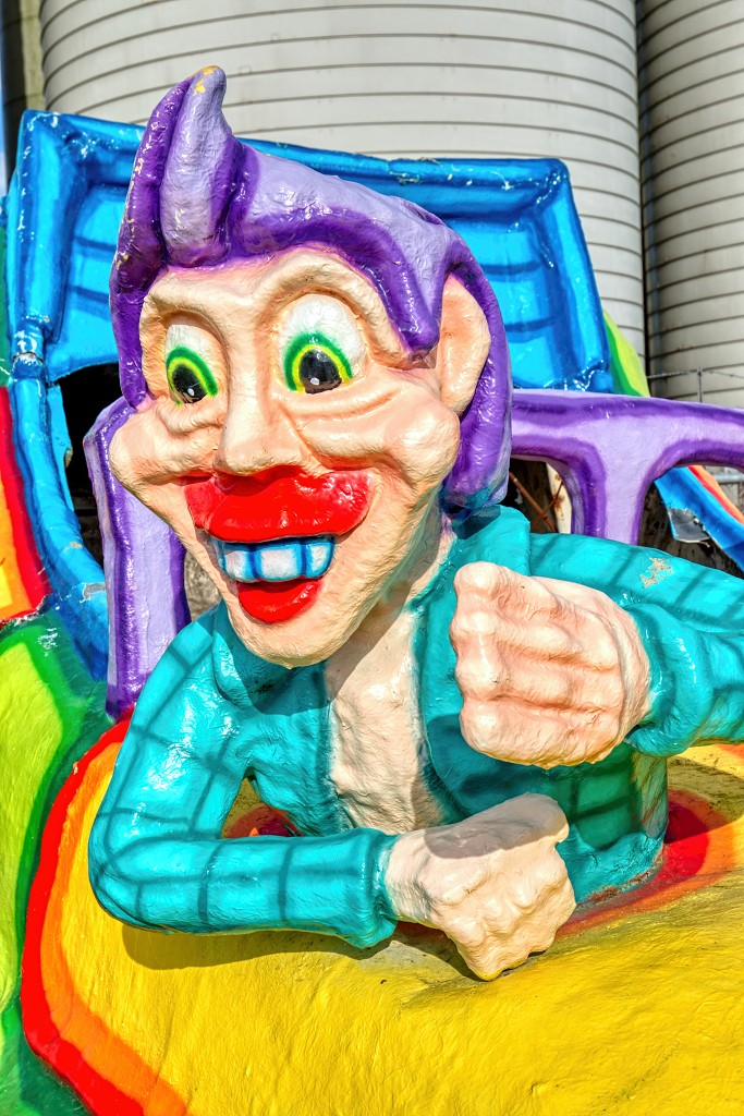 carnival graveyard carnaval hdr urbex carnavalsoptocht corso trash verlaten abandoned lost places